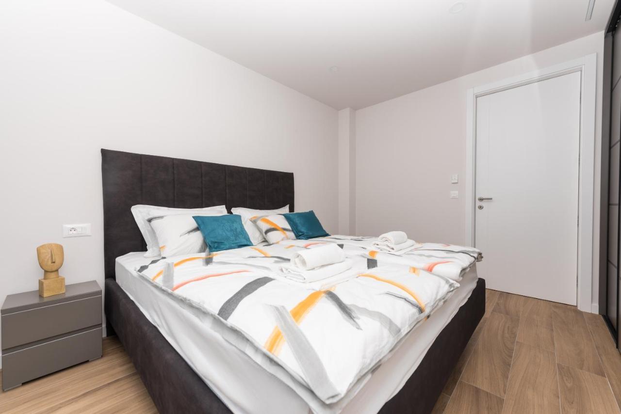 Luxury Adria Sea & City View Apartment Makarska Exteriör bild