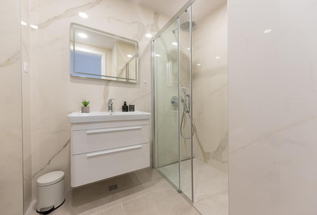 Luxury Adria Sea & City View Apartment Makarska Exteriör bild